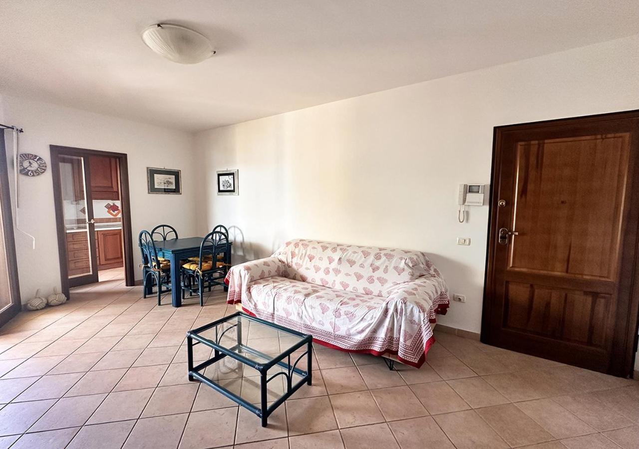 Murphy Holiday Homes - Residenza Aldo Moro 03 ラ・マッダレーナ エクステリア 写真